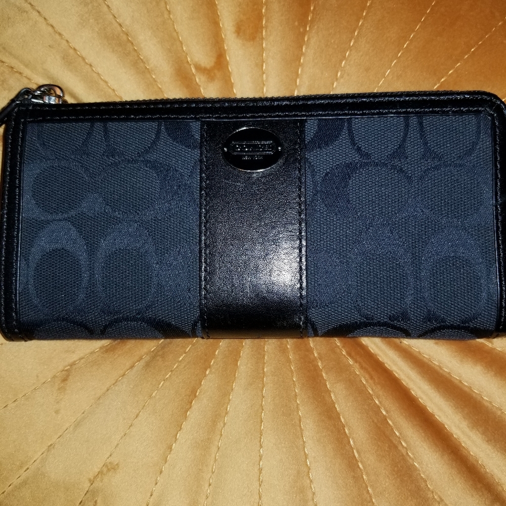 Authentic Coach Signature Wallet